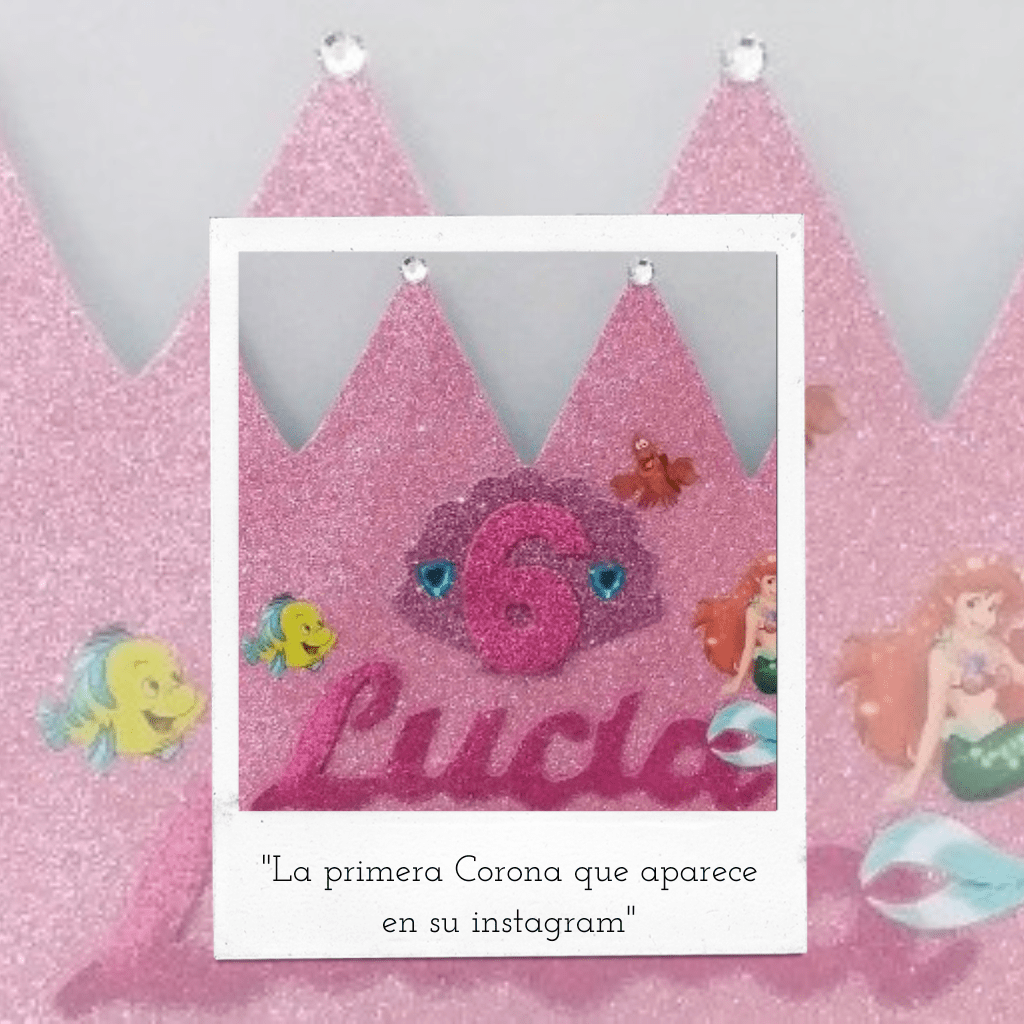 Corona de cumpleaños, elaborada con gomaeva Color fucsia, lleva el nombre de Lucía y algunas imágenes de la Sirenita